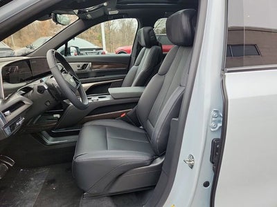 2026 Cadillac VISTIQ Luxury