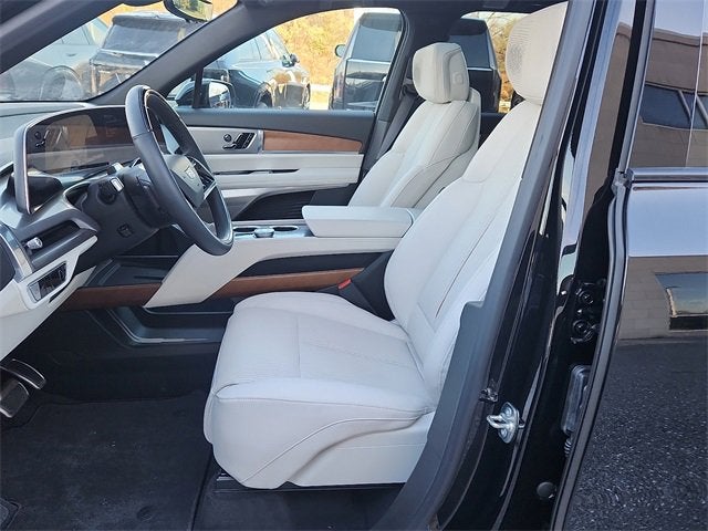 2026 Cadillac VISTIQ Luxury