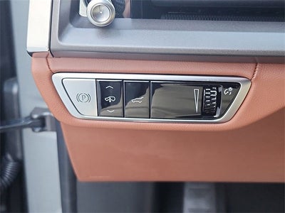 2026 Cadillac VISTIQ Platinum