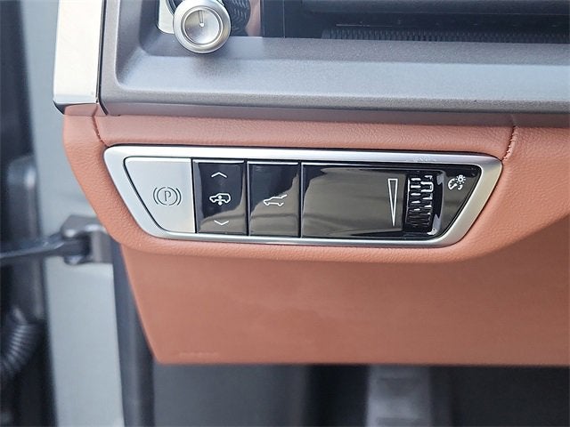 2026 Cadillac VISTIQ Platinum