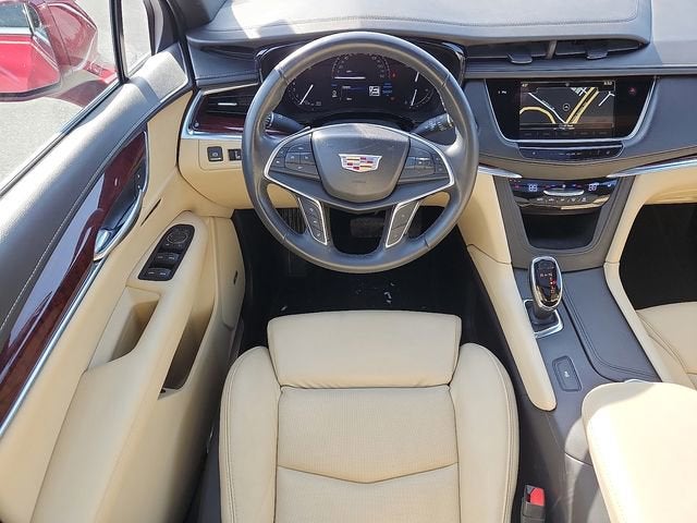 2017 Cadillac XT5 Luxury FWD