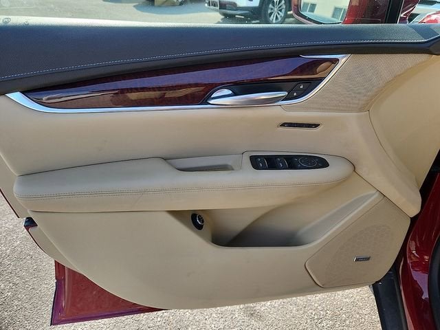 2017 Cadillac XT5 Luxury FWD