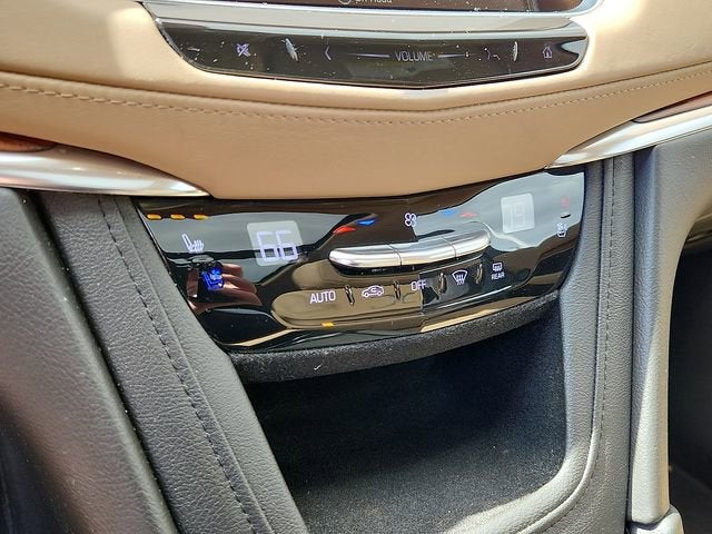 2019 Cadillac XT5 Platinum AWD