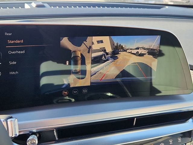 2025 Cadillac LYRIQ Luxury 1