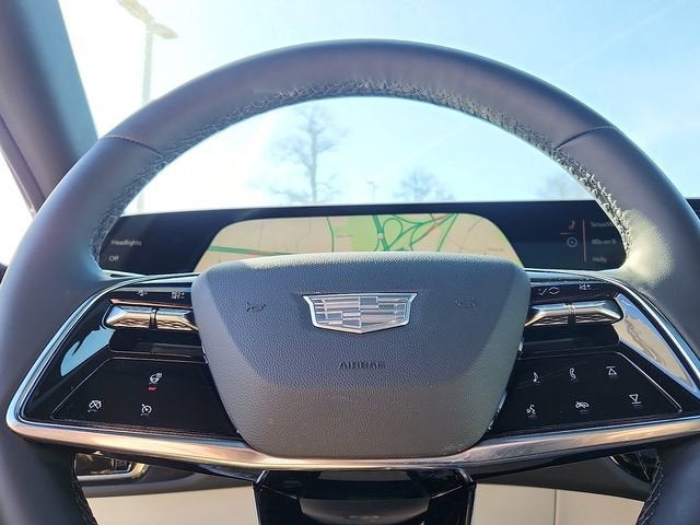 2025 Cadillac LYRIQ Luxury 1