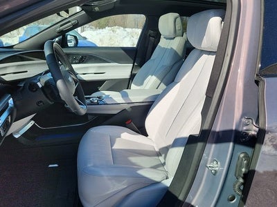 2025 Cadillac LYRIQ Luxury 1