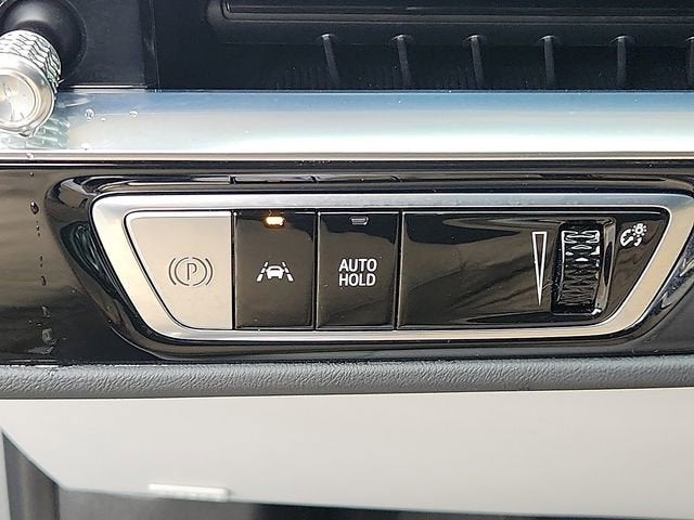 2024 Cadillac LYRIQ Luxury 1