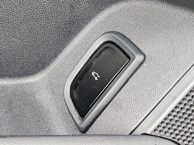 2024 Cadillac LYRIQ Luxury 1