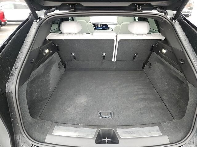 2024 Cadillac LYRIQ Luxury 1