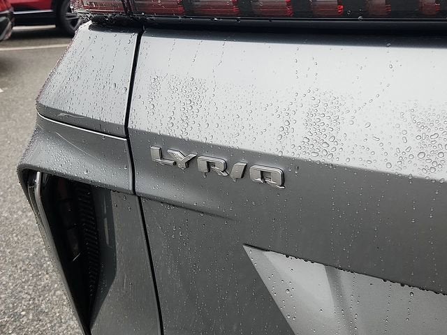 2024 Cadillac LYRIQ Luxury 1