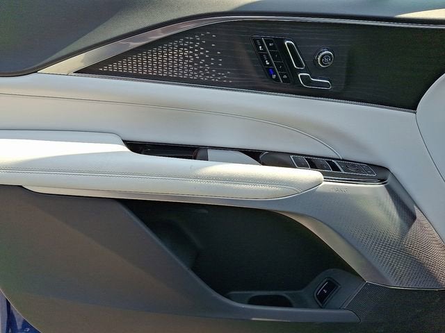 2023 Cadillac LYRIQ Luxury
