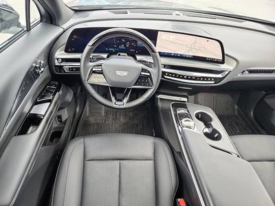 2024 Cadillac LYRIQ Luxury 2