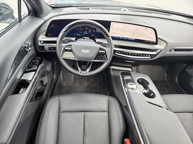 2024 Cadillac LYRIQ Luxury 2