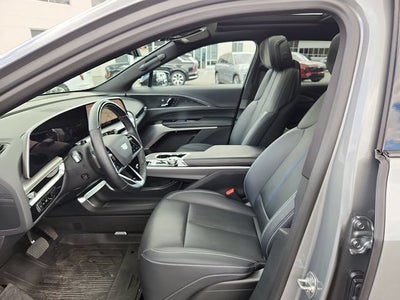 2024 Cadillac LYRIQ Luxury 2