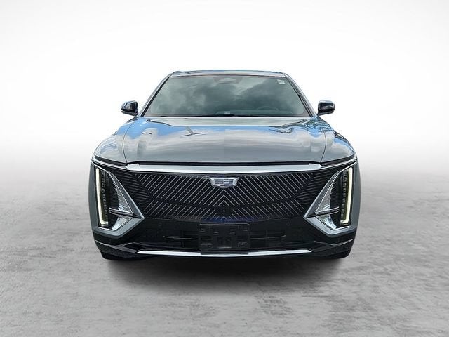 2024 Cadillac LYRIQ Luxury 2