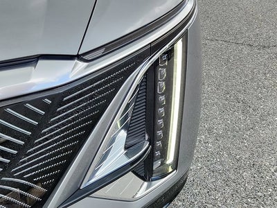 2024 Cadillac LYRIQ Luxury 2