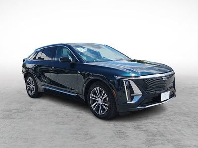 2024 Cadillac LYRIQ Luxury 2