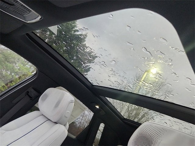 2025 Cadillac LYRIQ Luxury 2