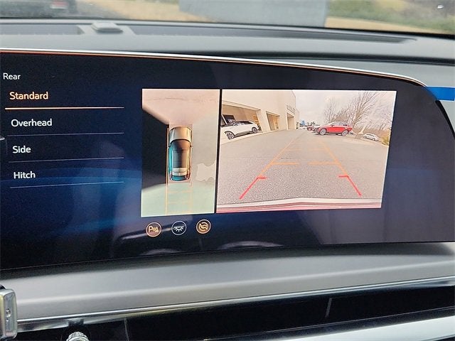 2025 Cadillac LYRIQ Luxury 2