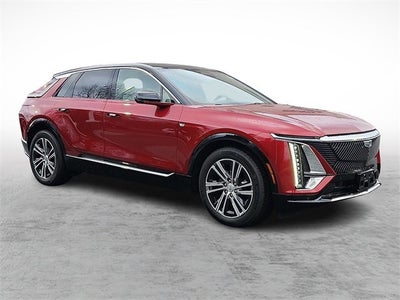 2025 Cadillac LYRIQ Luxury 2
