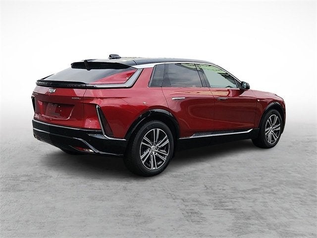 2025 Cadillac LYRIQ Luxury 2