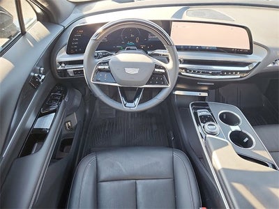 2024 Cadillac LYRIQ Luxury 3