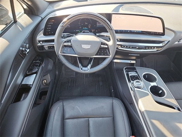 2024 Cadillac LYRIQ Luxury 3