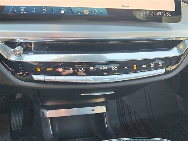 2024 Cadillac LYRIQ Luxury 3