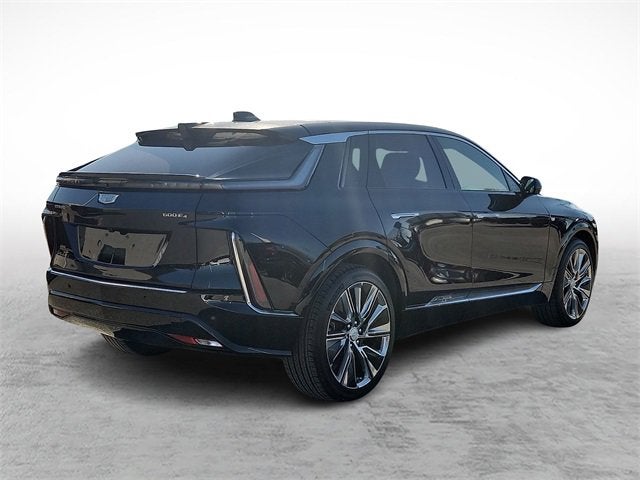 2024 Cadillac LYRIQ Luxury 3
