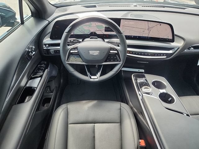 2024 Cadillac LYRIQ Luxury 3