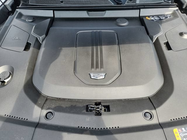 2024 Cadillac LYRIQ Luxury 3