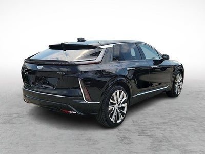 2024 Cadillac LYRIQ Luxury 3