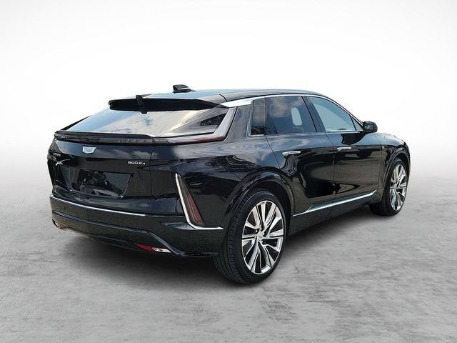 2024 Cadillac LYRIQ Luxury 3