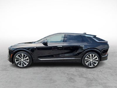 2024 Cadillac LYRIQ Luxury 3