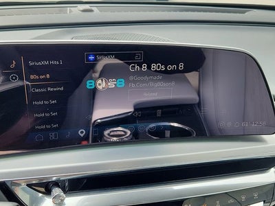 2024 Cadillac LYRIQ Luxury 3