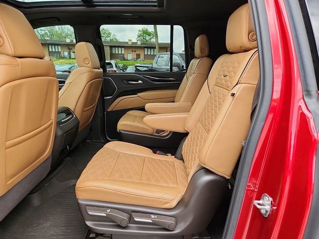 2023 Cadillac Escalade ESV Sport