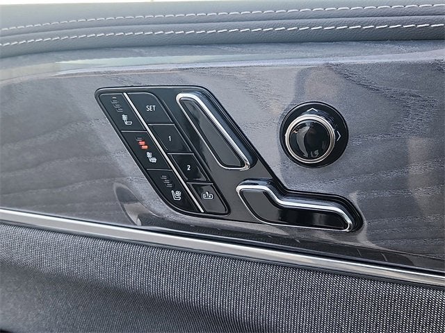 2025 Cadillac ESCALADE IQ Sport 1