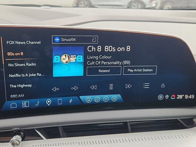 2025 Cadillac OPTIQ Luxury 2