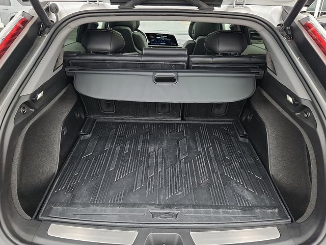 2025 Cadillac OPTIQ Luxury 2