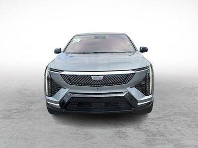 2025 Cadillac OPTIQ Luxury 2
