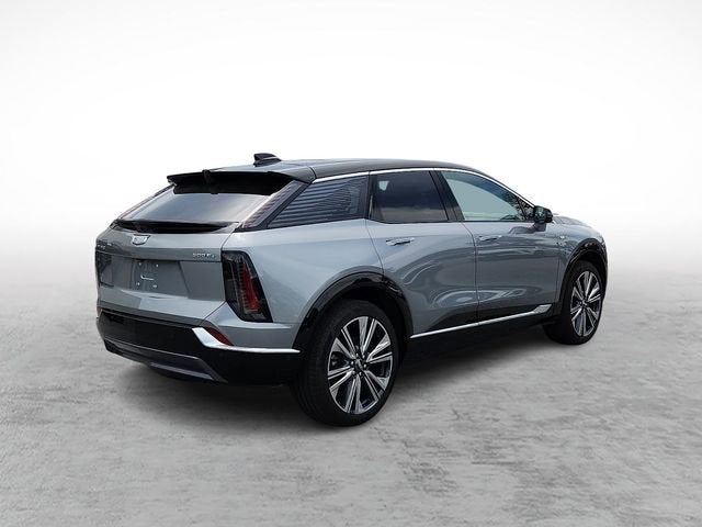 2025 Cadillac OPTIQ Luxury 2
