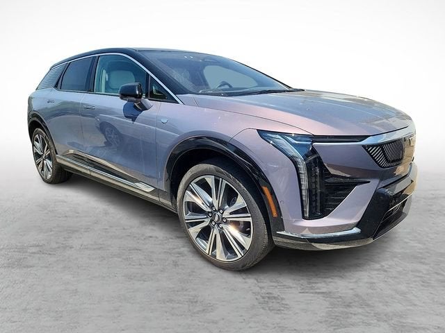 2025 Cadillac OPTIQ Luxury 2