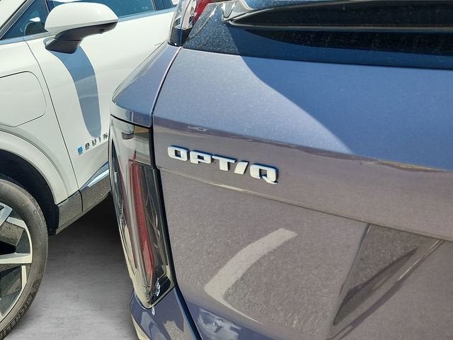 2025 Cadillac OPTIQ Luxury 2
