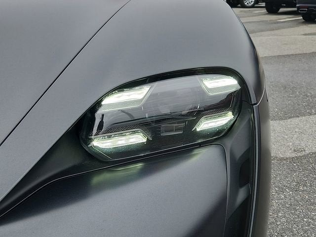 2022 Porsche Taycan Turbo